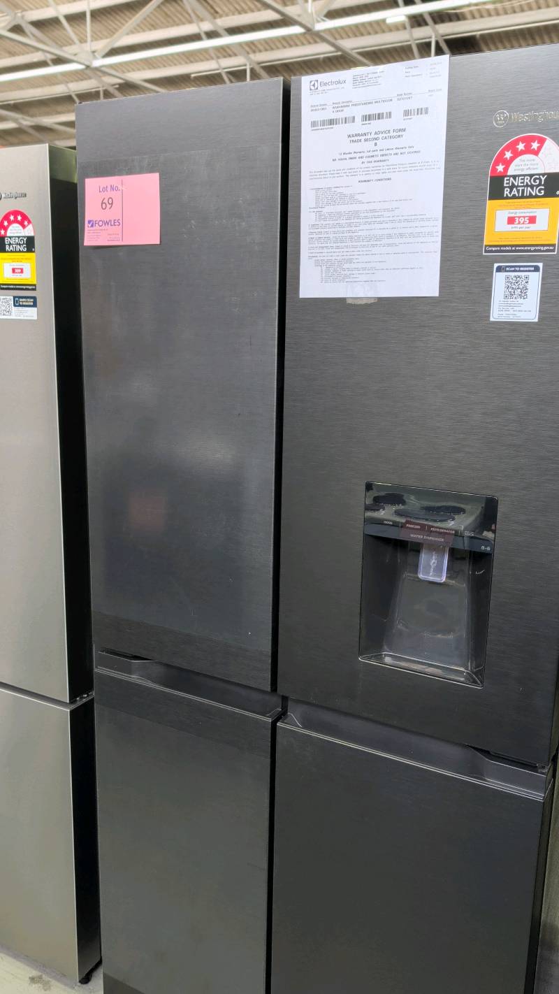 WESTINGHOUSE WQE4960BA MATTE CHARCOAL QUAD DOOR FRIDGE WITH NON PLUMBED WATER DISPENSER, BUILT IN DEODORISER, FULL WIDTH DOOR BINS RRP$1599 WITH 12 MONTH WARRANTY WESTINGHOUSE WQE4960BA MATTE CHARCOAL QUAD DOOR FRIDGE WITH NON PLUMBED WATER DISPENSER, BUILT IN DEODORISER, FULL WIDTH DOOR BINS RRP$1599 WITH 12 MONTH WARRANTY
