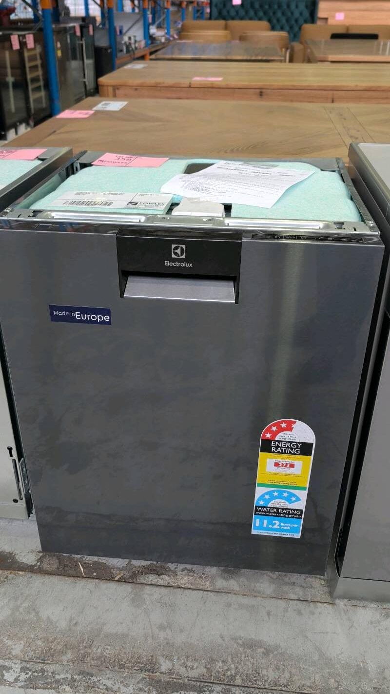 ELECTROLUX ESF97400RKX COMFORT LIFT DISHWASHER WITH 12 MONTH WARRANTY RRP$1799 ELECTROLUX ESF97400RKX COMFORT LIFT DISHWASHER WITH 12 MONTH WARRANTY RRP$1799