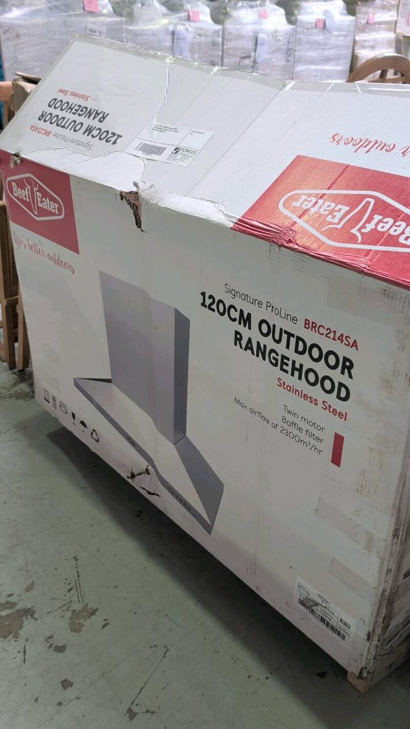 BEEFEATER 122CM OUTDOOR BBQ RANGEHOOD, S/STEEL WITH 12 MONTH WRRANTY RRP$2728 BEEFEATER 122CM OUTDOOR BBQ RANGEHOOD, S/STEEL WITH 12 MONTH WRRANTY RRP$2728