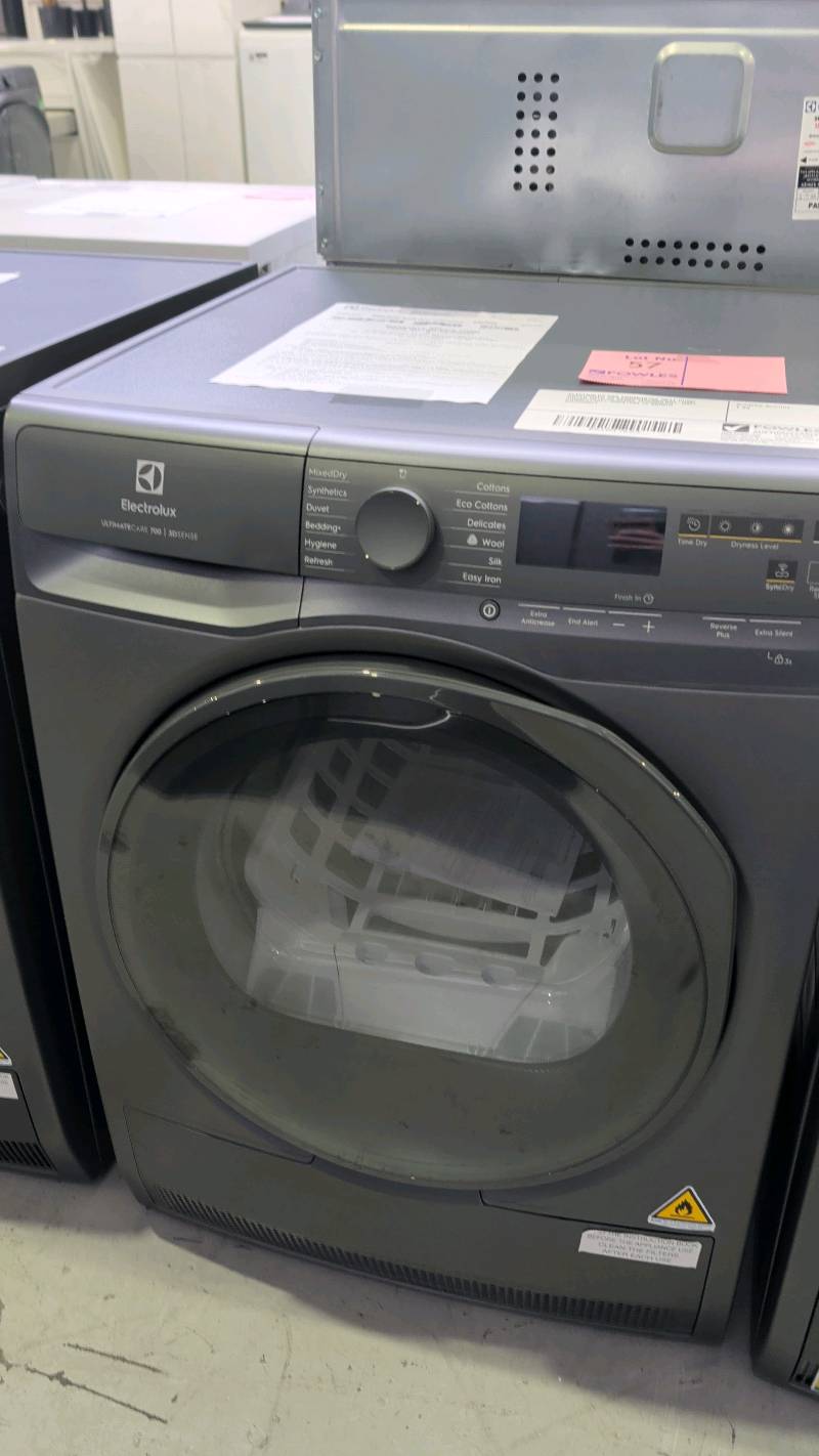 ELECTROLUX 9KG EDH903R7SC HEAT PUMP DRYER WITH 3D SENSE TECHNOLOGY, WIFI CONNECTIVITY RRP$1599 12 MONTH WARRANTY ELECTROLUX 9KG EDH903R7SC HEAT PUMP DRYER WITH 3D SENSE TECHNOLOGY, WIFI CONNECTIVITY RRP$1599 12 MONTH WARRANTY