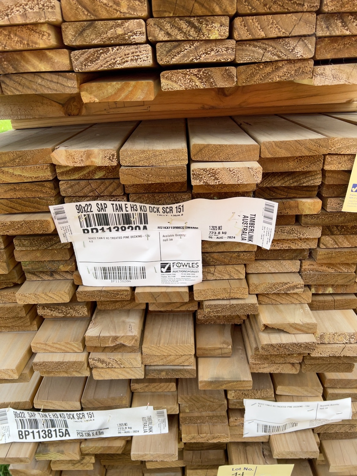 90X22 TAN E H3 TREATED PINE DECKING-136/4.8 90X22 TAN E H3 TREATED PINE DECKING-136/4.8