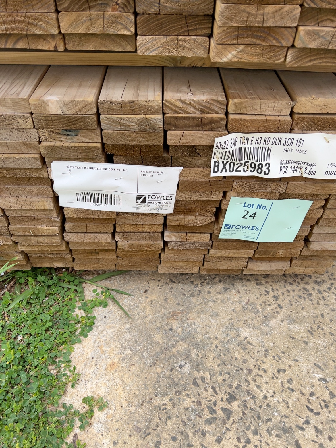90X22 TAN E H3 TREATED PINE DECKING 144/3.6 90X22 TAN E H3 TREATED PINE DECKING 144/3.6