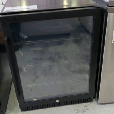 BRAND NEW EURO 600MM BLACK BEVERAGE FRIDGE, RIGHT HAND GLASS DOOR EA600BFBR 12 MONTH WARRANTY RRP $1998