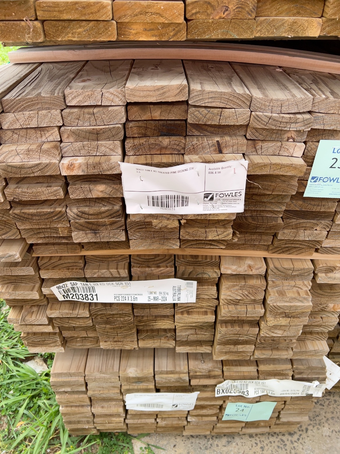 90X22 TAN E H3 TREATED PINE DECKING 224/3.6 90X22 TAN E H3 TREATED PINE DECKING 224/3.6