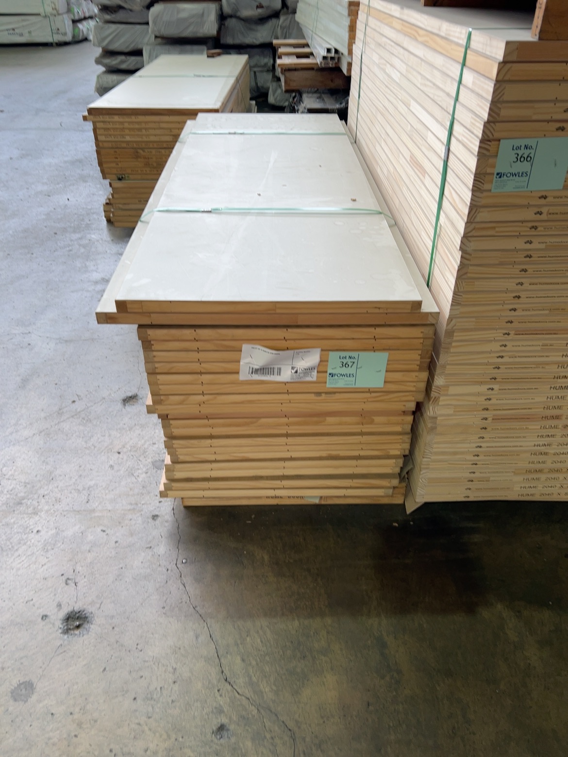 PALLET OF 19 2040X720 SPM DOORS PALLET OF 19 2040X720 SPM DOORS