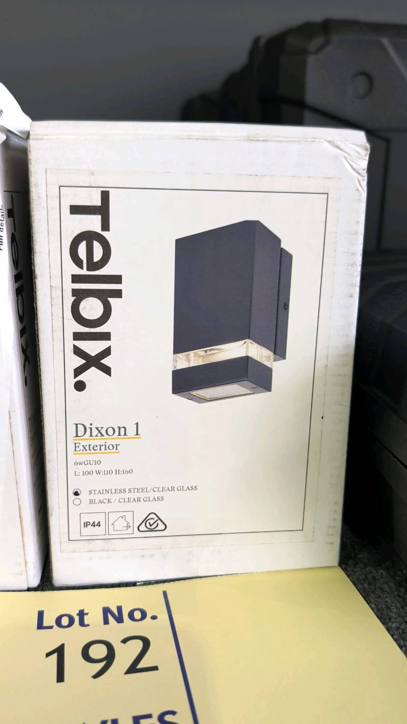 NEW DESIGNER LIGHTING - DIXON 1 EXTERIOR WALL LIGHT S/STEEL RRP$81 NEW DESIGNER LIGHTING - DIXON 1 EXTERIOR WALL LIGHT S/STEEL RRP$81