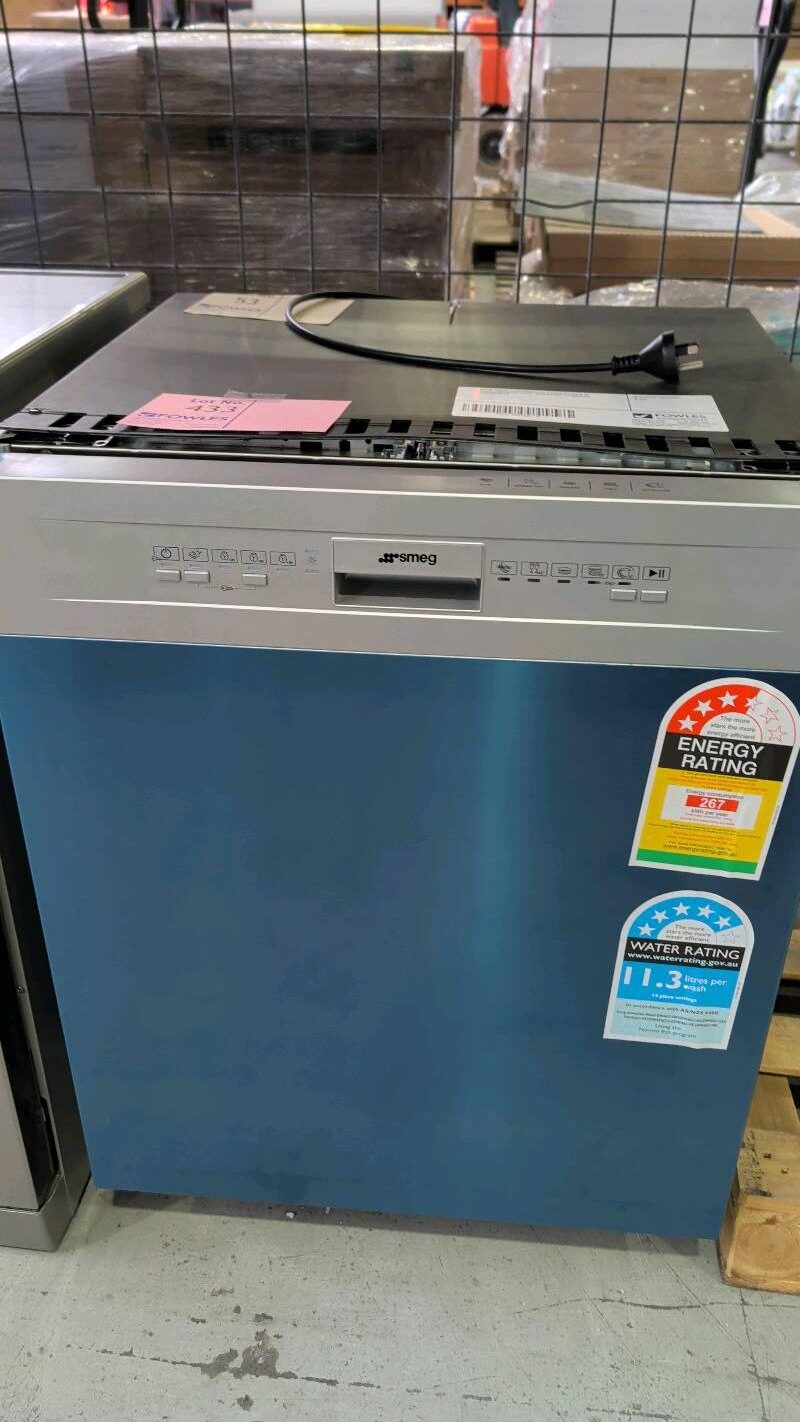 NEW SMEG COMMERCIAL DISHWASHER S/STEEL DWAU6214X2, RRP$1390 12 MONTH WARRANTY NEW SMEG COMMERCIAL DISHWASHER S/STEEL DWAU6214X2, RRP$1390 12 MONTH WARRANTY