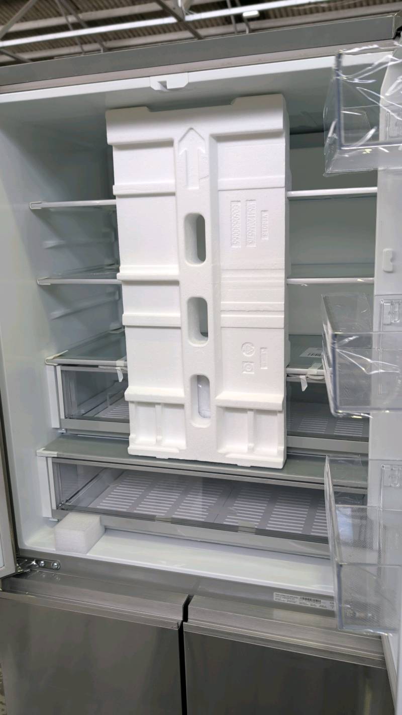 NEW FISHER & PAYKEL RF730QNUVX1 QUAD DOOR FRIDGE WITH ICE & WATER WITH 12 MONTH WARRANTY NEW FISHER & PAYKEL RF730QNUVX1 QUAD DOOR FRIDGE WITH ICE & WATER WITH 12 MONTH WARRANTY