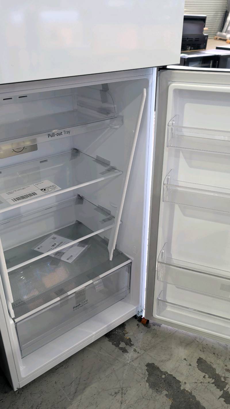 EX DISPLAY FISHER & PAYKEL WHITE FRIDGE 375 LITRE GT-5W, WITH 12 MONTH WARRANTY EX DISPLAY FISHER & PAYKEL WHITE FRIDGE 375 LITRE GT-5W, WITH 12 MONTH WARRANTY