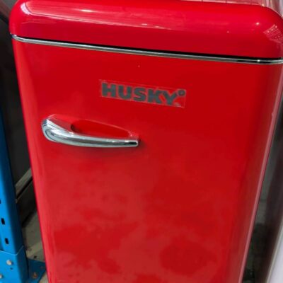 NEW HUSKY RED RETRO STYLE BAR FRIDGE, HUSRET135RDHU, FRIDGE WITH FREEZER, 118 LITRE, WITH 2 YEAR WARRANTY NEW HUSKY RED RETRO STYLE BAR FRIDGE, HUSRET135RDHU, FRIDGE WITH FREEZER, 118 LITRE, WITH 2 YEAR WARRANTY